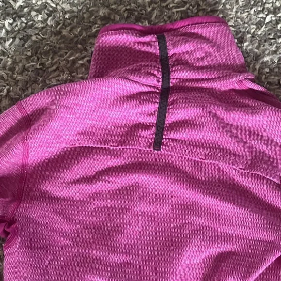 Lululemon Base Runner 1/2 Zip Jacket
Mini Check Pique Raspberry - Picture 7 of 9